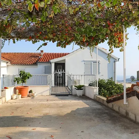 Stella Maris Penthouse Hvar - Panoramic Sea View & Parking Apartamento *
