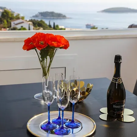 Stella Maris Penthouse Hvar - Panoramic Sea View & Parking شقة *